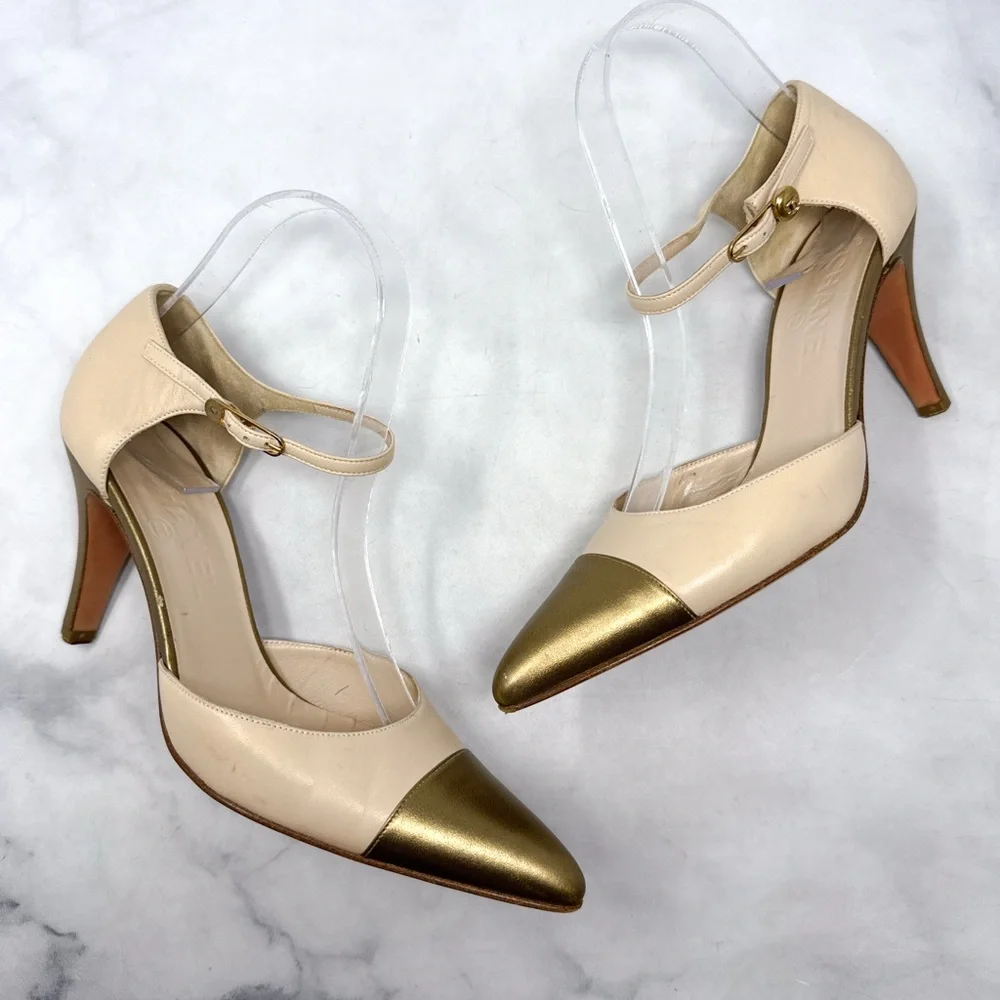CHANEL CC Vintage 90s Y2K leather Cap Toe Mid Height Heels Pumps Gold Retro 38